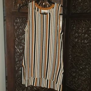 Sleeveless tunic